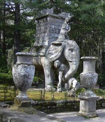 L'Eléphant d'Hannibal aux jardins de Bomarzo
